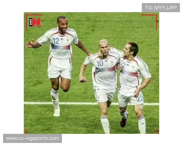 卡拉巴赫与地拉那游击的精彩对决揭示足球战术与团队精神的较量